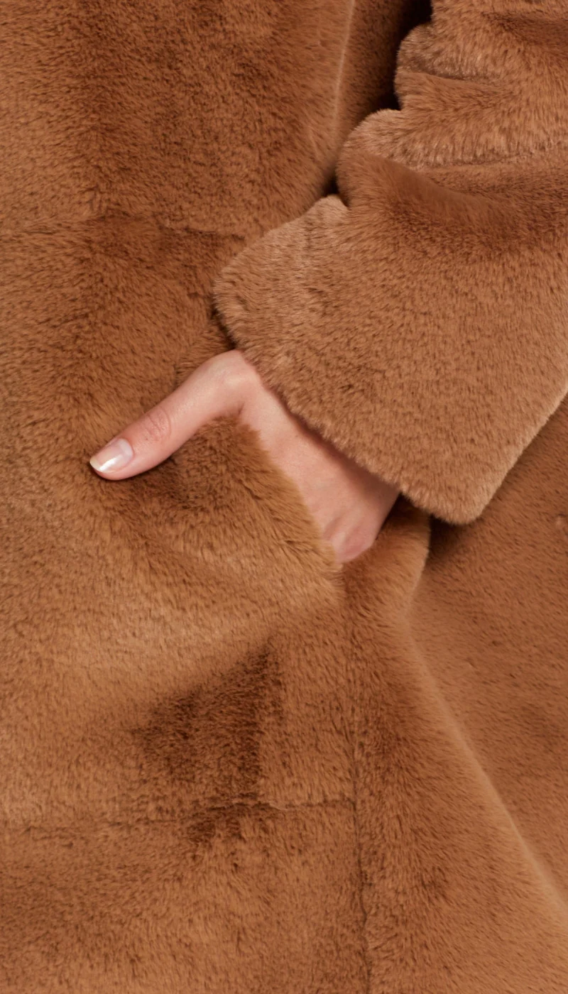 Faux fur Cozy Jacket - Image 4